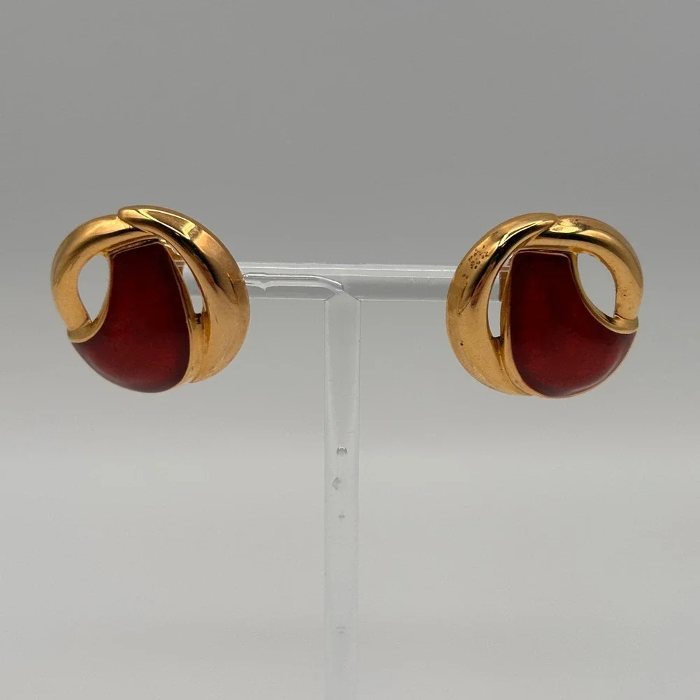 Vintage Gold Tone Red Enamel Swirl Stud Earrings Retro Statement Jewelry